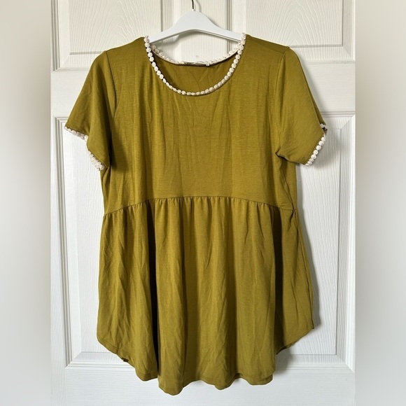 Zenana Mustard Yellow Top with Pom Pom Trim Blouse Size 1X - Picture 1 of 5